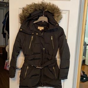 Michael Kors Women’s puffer coat (size M)